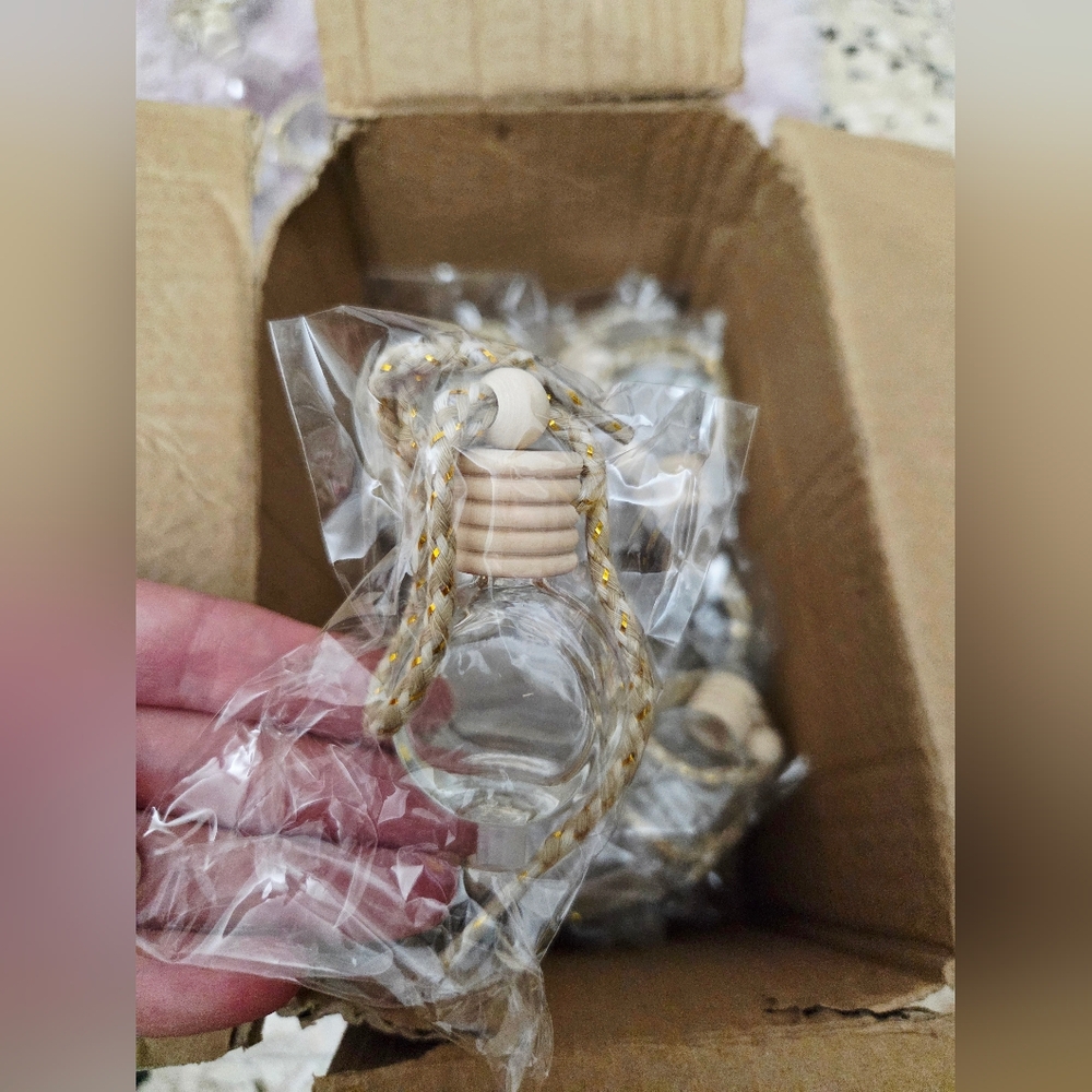20 Pcs Empty Hanging Car Diffuser Glass Bottle with Rope